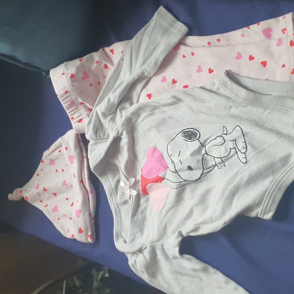 Peanuts Other - Peanuts 6/9 months valentine's outfit